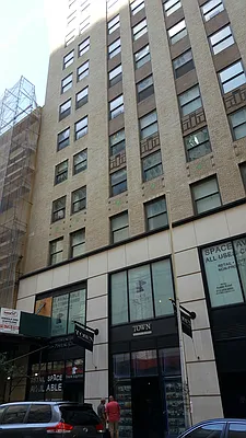 Sold by REONY.Com  | media 1