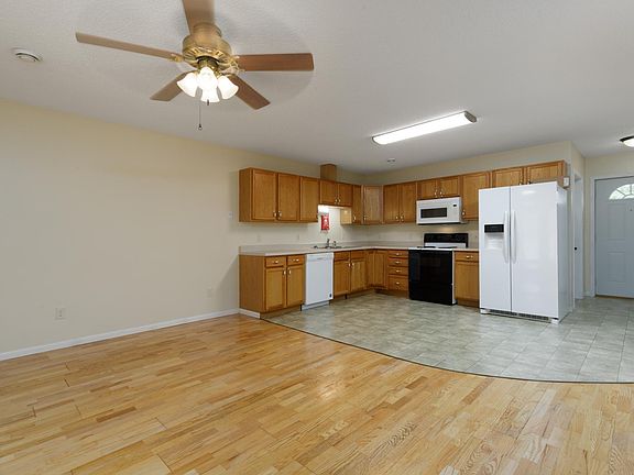 3rd image of 604-606 N Pickle St