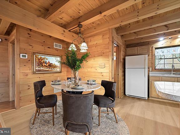 3rd image of 3580 Flickinger Rd