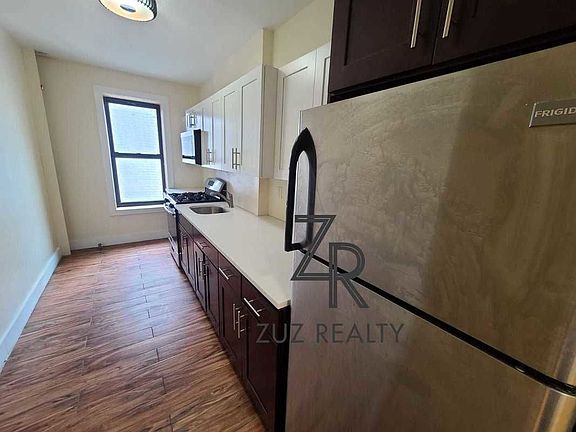3rd image of 40 Clarkson Ave #6