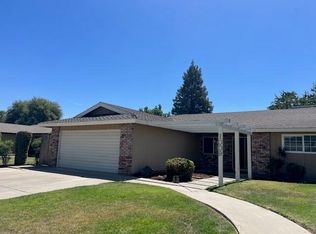 1009 W Laura Ave, Visalia, CA 93277