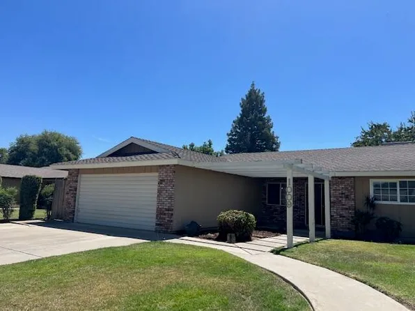 1009 W Laura Ave Avenue, Visalia, CA 93277