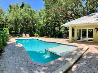 456 Holly Rd, Vero Beach, FL 32963