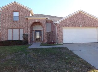 8517 Garden Springs Dr, Fort Worth, TX 76123