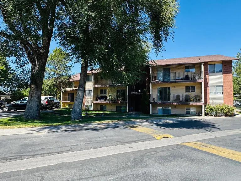 4693 S Brookwillow Cv #B — Photo 7