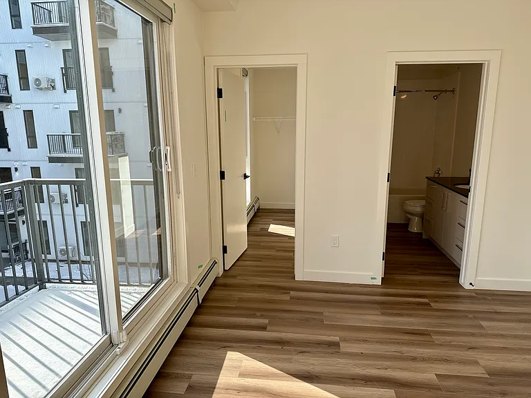 1400 27th St SW — Photo 98