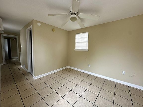 5th image of 1121 Burdette St #A