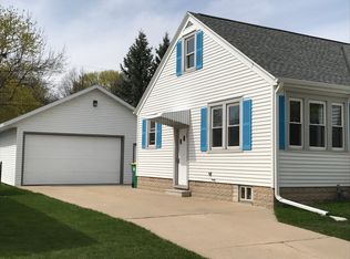 1210 Cleveland St, Green Bay, WI 54304