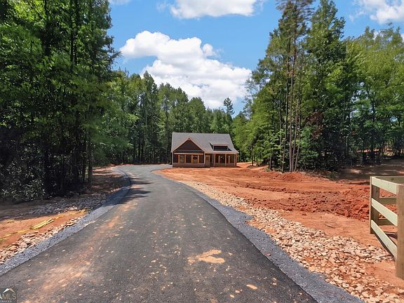 2nd image of 391 Relay Rd