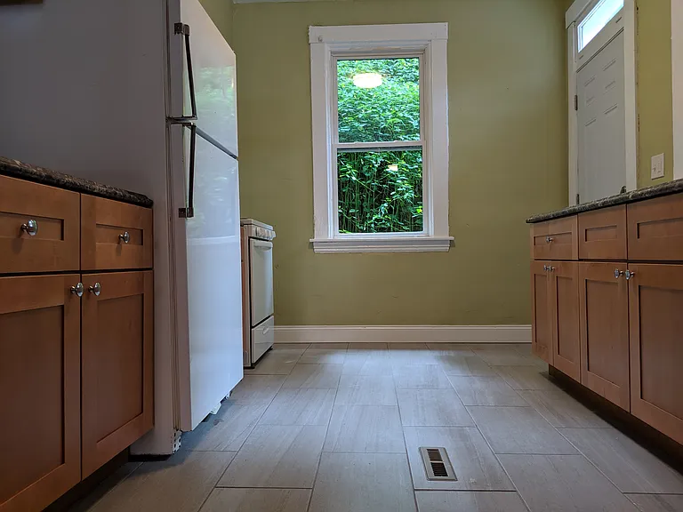 4109 Haldane St — Photo 7