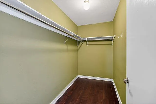5010 N Prieur St — Photo 16