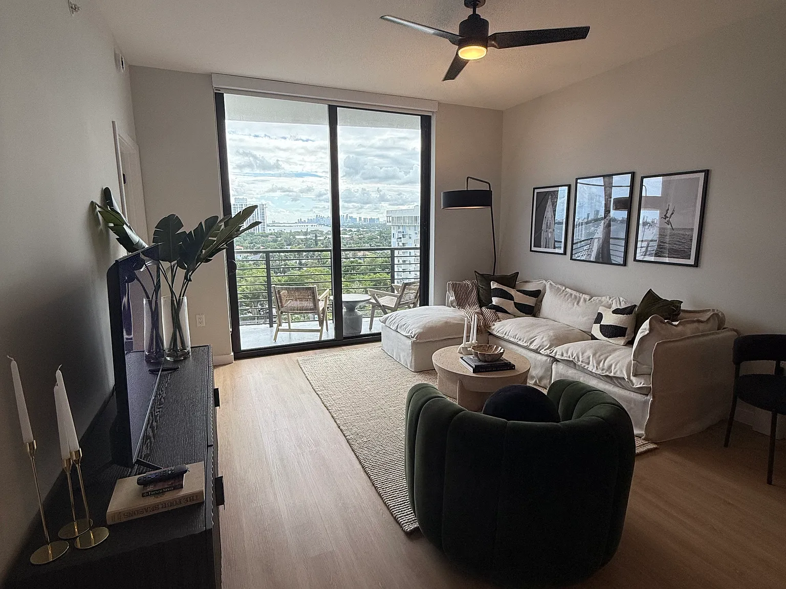 1 bed, 780 sqft, $2,350 — Photo 2