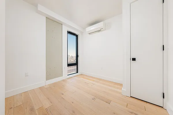 Rented by REAL New York | media 17