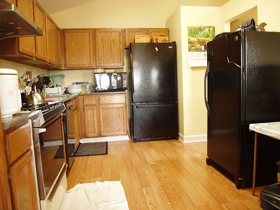 3rd image of 889 N Shady Oaks Dr