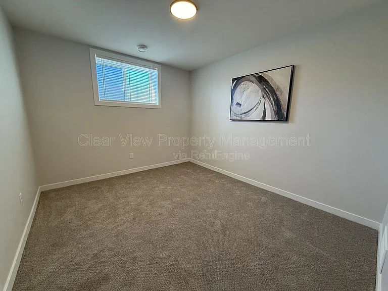 916 40th Ave N #B2 — Photo 17