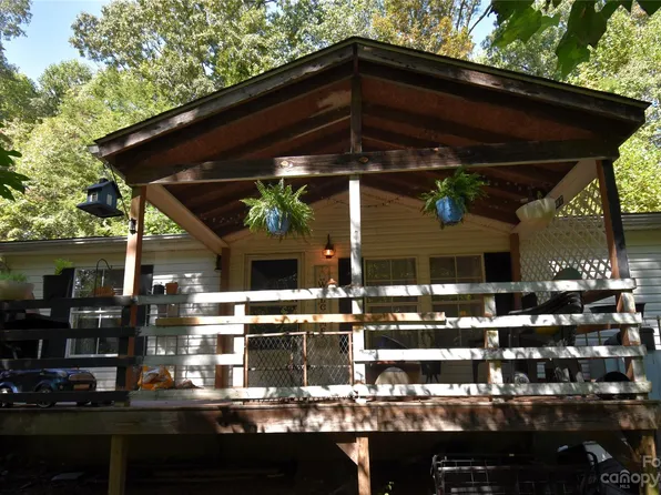 65 Boys Cove Rd, Brevard, NC 28712