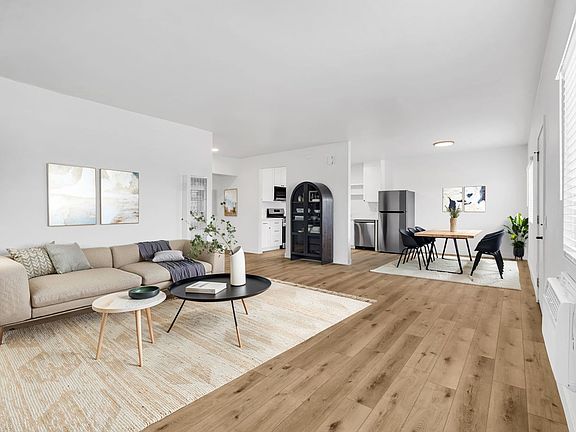 3rd image of 468-72 W Los Angeles Dr #7