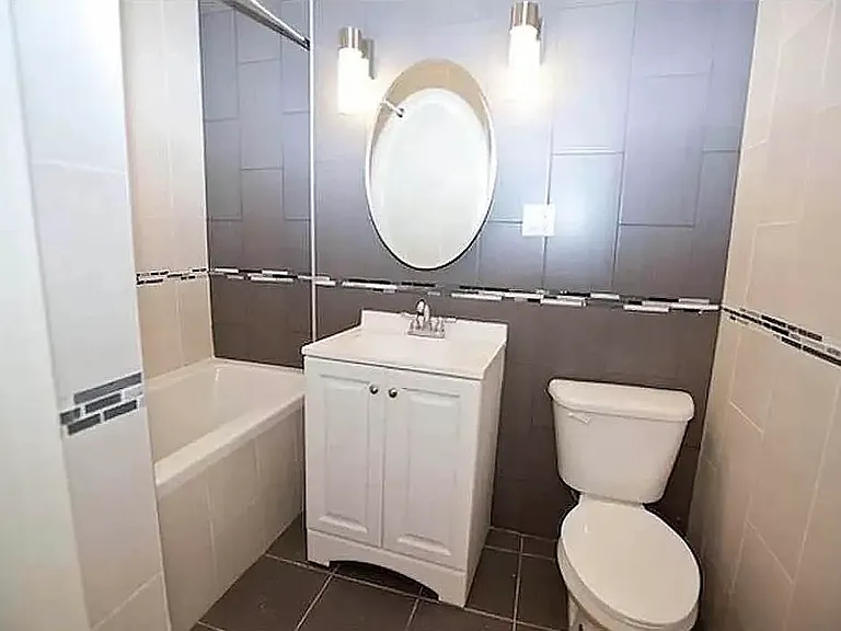 220 Roebling St #1 — Photo 5