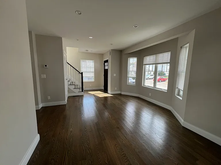 19 Loomis Ave — Photo 15