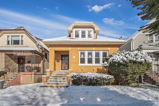1st image of 5022 W Cornelia Ave