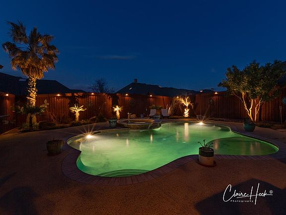 3rd image of 6316 Haywood Dr