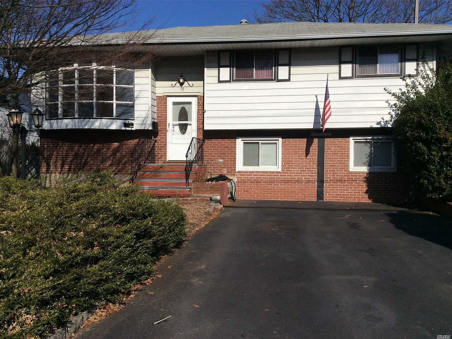19 Amsterdam Ave, West Babylon, NY 11704 Zillow