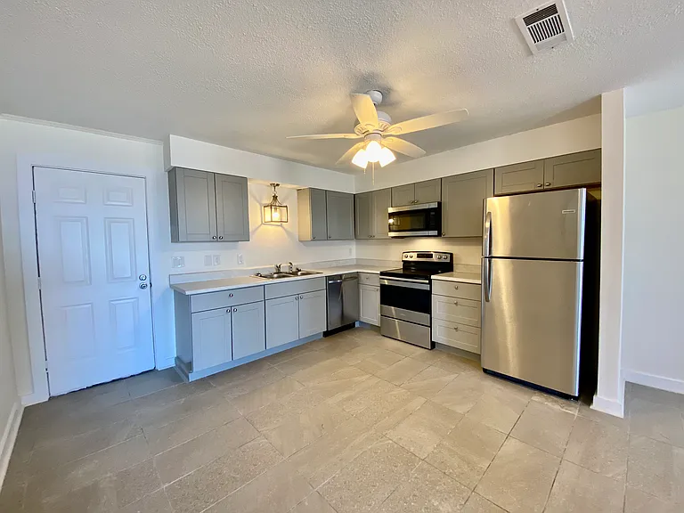 9557 Lillian Hwy — Photo 1