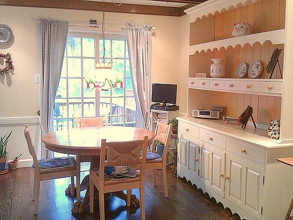 Breakfast Room!!