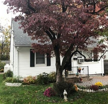 3rd image of 22 Longview Ave