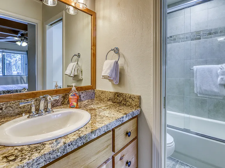 949 Harold Dr #22 — Photo 19