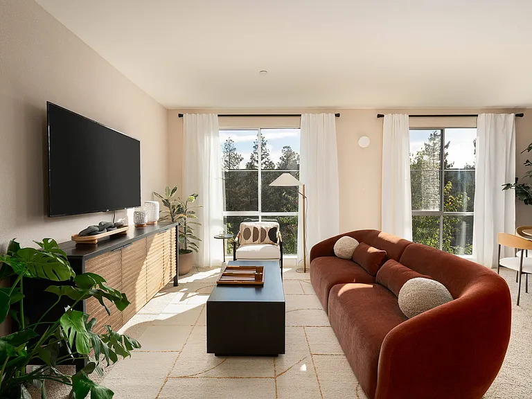 Mosaic Apartments — Photo 1