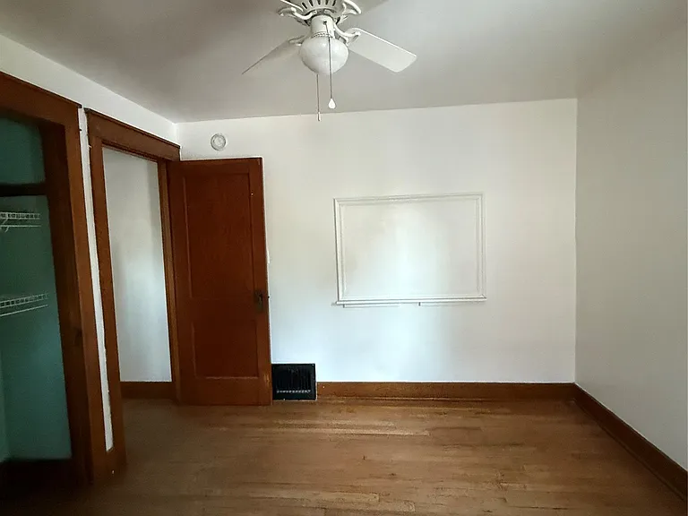 209 Dudley Ave — Photo 3