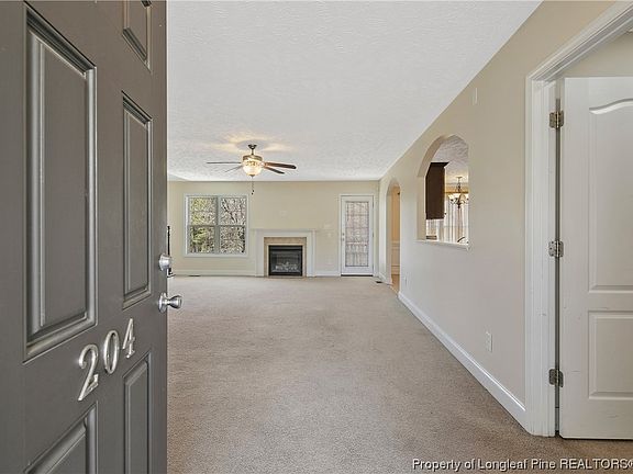 5th image of 204 Berkshire Ct