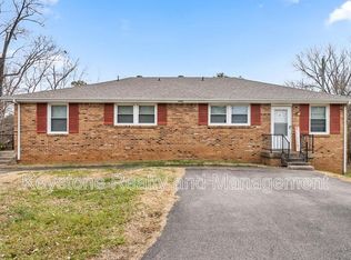 1600B Paradise Hill Rd, Clarksville, TN 37043