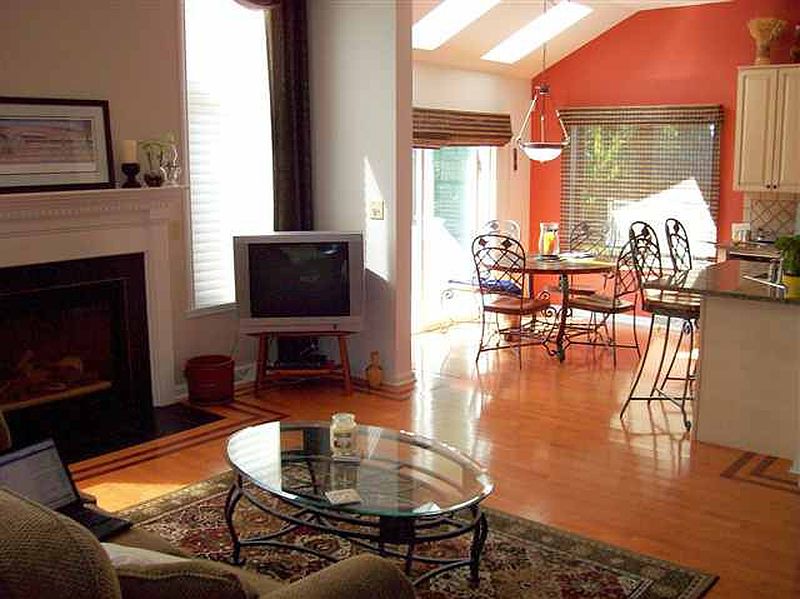 4th image of 8 SUNDANCE Drive