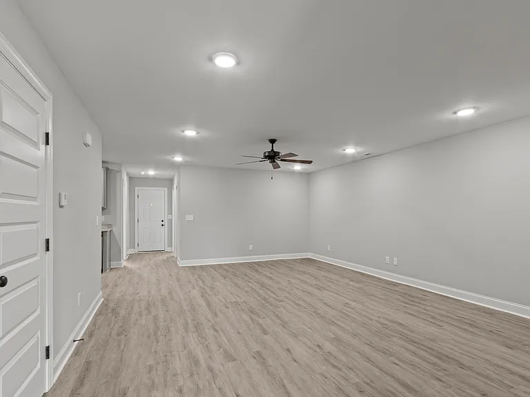 Lucas Ferry Townhomes — Photo 11