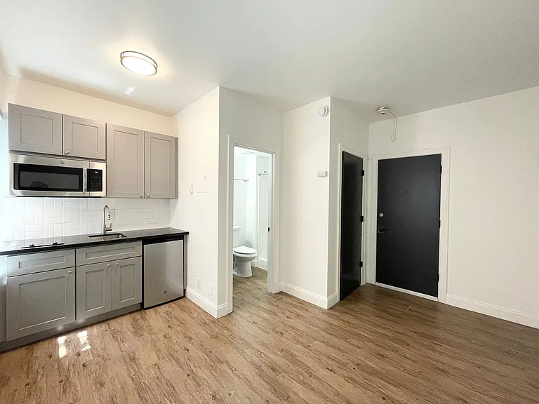 Mayn Suites — Photo 21