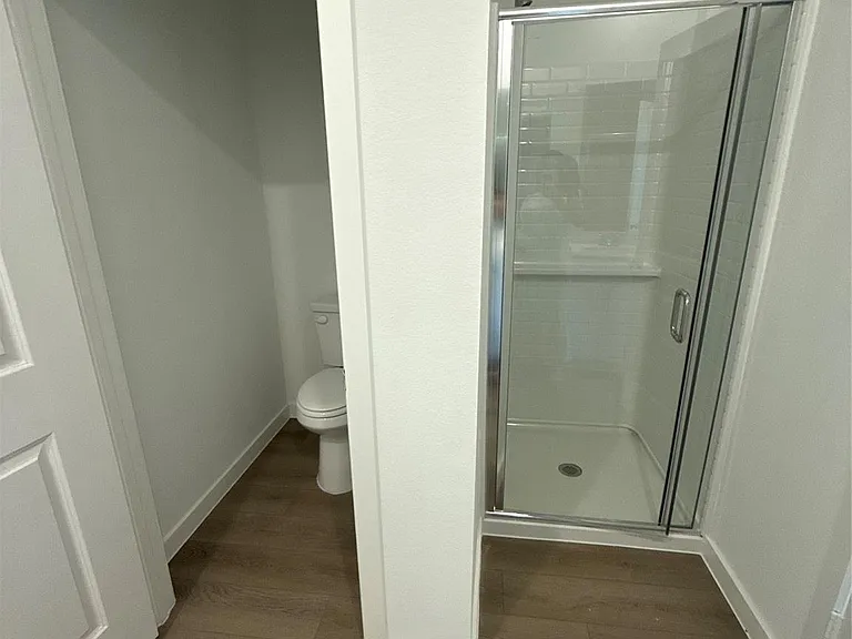 7621 Dakota Dr — Photo 10