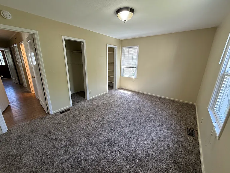 515 N Meridian St — Photo 3