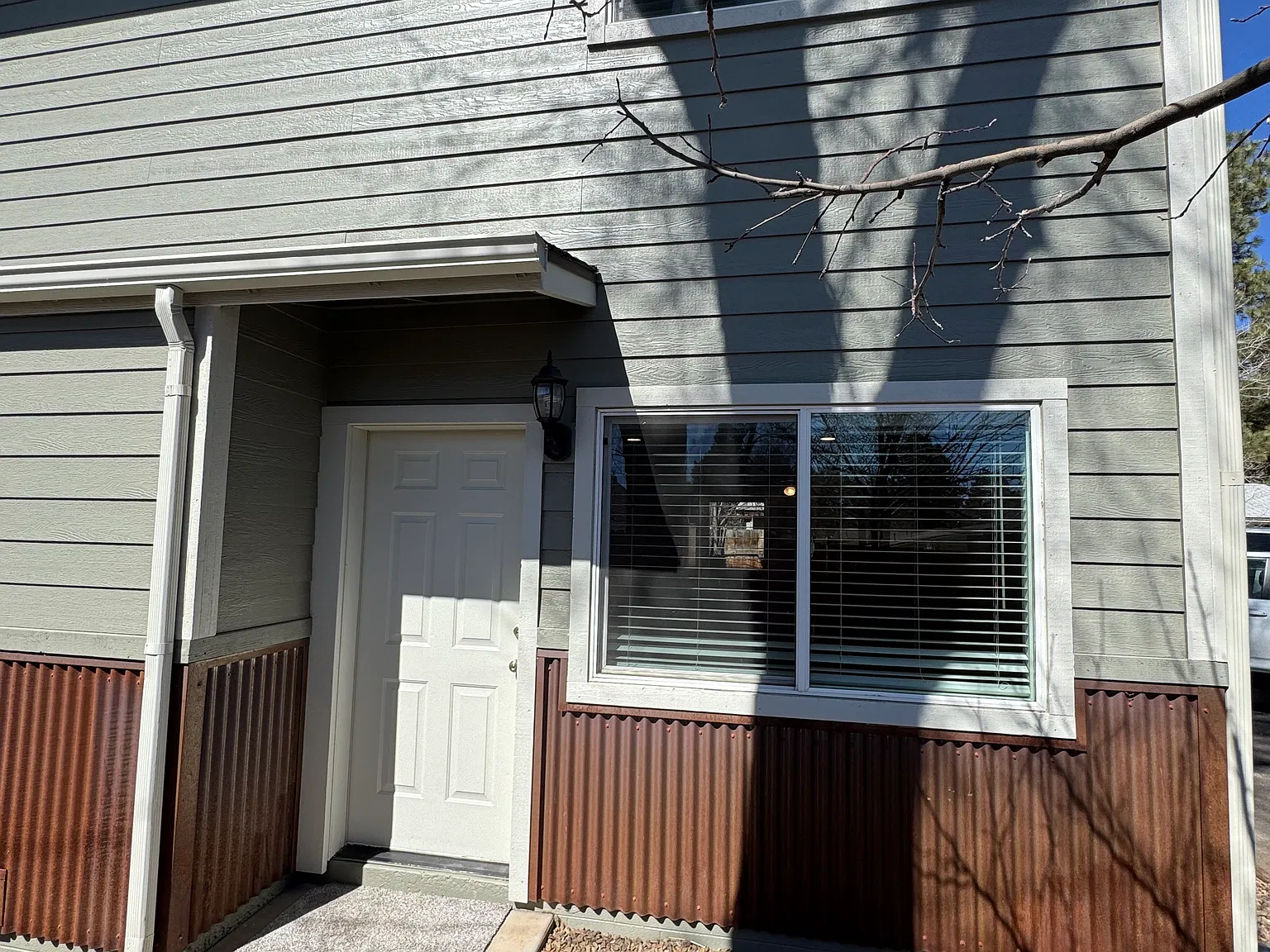 2 bed, 900 sqft, $1,800 — Photo 2