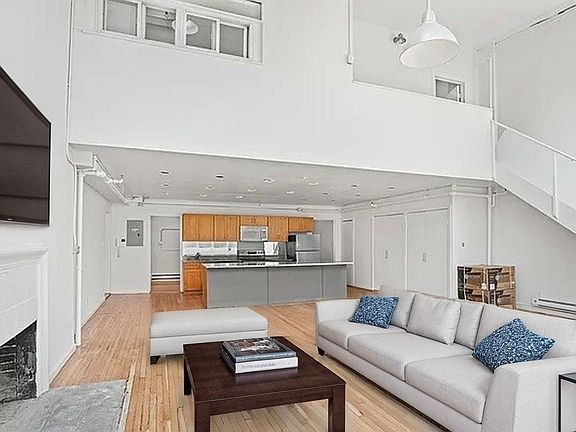 4th image of 144 Bleecker St APT 4W
