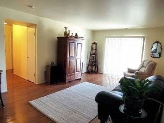 3rd image of 1102 Lisadale Cir