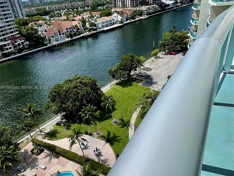 19390 Collins Ave #1405 — Photo 58