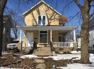 458 South St, Elgin, IL 60123