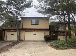 1777 Brookwood Dr, Akron, OH 44313
