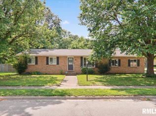 911 N Stanley Dr, Chillicothe, IL 61523
