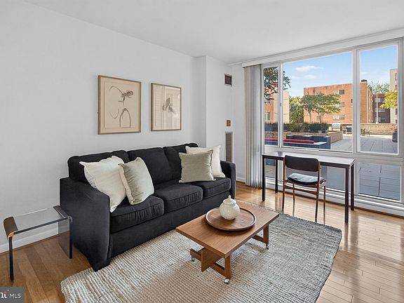 4th image of 950 25th St NW APT 115N