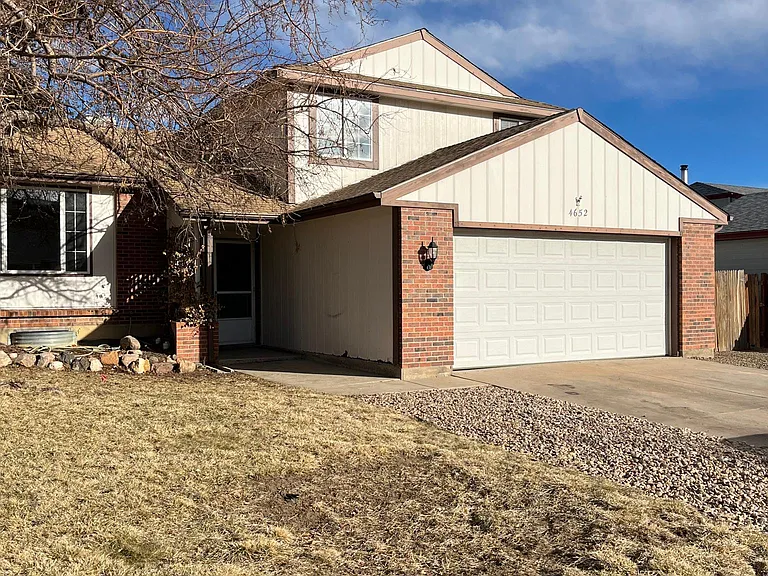 4652 S Devinney St — Photo 2