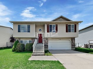 2136 S Fremont Crest Ave, Syracuse, UT 84075