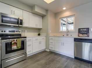 3537 Pear Blossom Dr, Oceanside, CA 92057